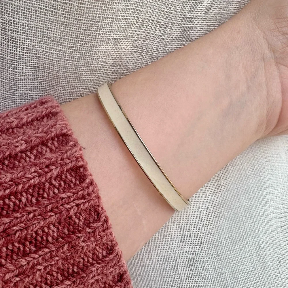 Vintage Trifari gold‎ tone & enamel bangle bracelet